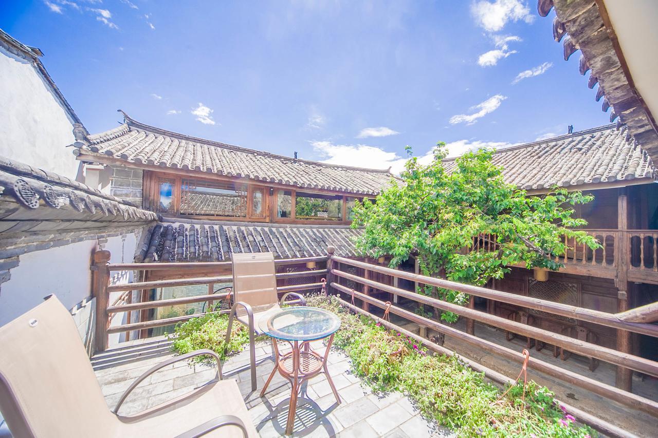 Lijiang Half Moon Bay Inn Екстериор снимка